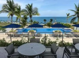 Beaches Penthouse with Private Rooftop and Resort Pools