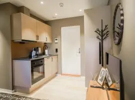 Modern entire apartment in the city center 303