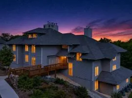 Golf Access Summer - Escape Wintergreen Resort - 3BR3BA, Pets OK & Sleeps 12