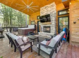 Hike, Soak & Play! Luxe Broken Bow Escape