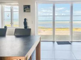 4 Bedroom Stunning Home In Glesborg