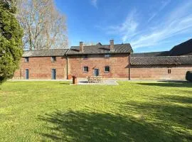 Hoefke Voort Rural farmhouse in Haspengouw, total peace in protected landscape