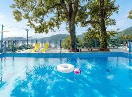 Tongyoung Blue House Spa Pension
