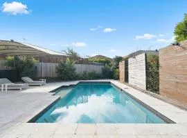 Drumbern Pool House Macquarie Links