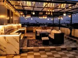 The Penthouse Patios,Rooftop Grill & Chill