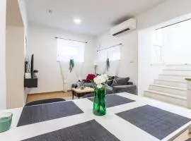 Zeus Downtown Apartment