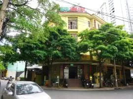 Hoa Sua Hotel