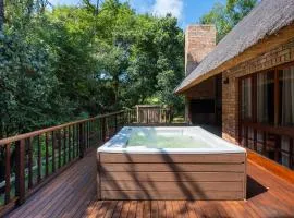 Kruger 268 - Luxury Self-Catering - Jacuzzi