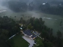 Le Jardin - Luxury Private Pool Villa near Kochi, Kerala