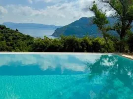 Villa 'Maison Magnolia' with Infinity Pool & Sea View