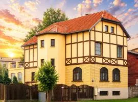 Villand Hotel with Free Private Parking and Self Check In