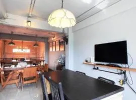 OYO 421 Guyasuka Hostel & Cafe