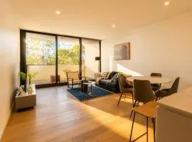 Gordon 2BR Apt Walk to Station & Shops