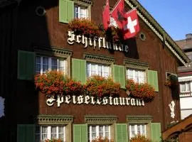 Schifflände Zimmer & Apartments
