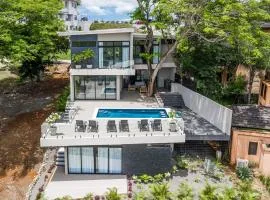 CGT - 5-Bedroom Villa in Exclusive Beachfront Community