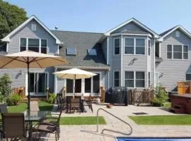 Beautiful 6-Bedroom Escape Featuring a Private Pool