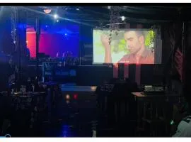 Pandorax Hotel and Lounge