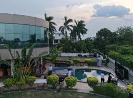 Savanna Farm