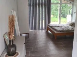 Zimmer mit Aussicht in Dernbach, Pfalz - Apartment 1