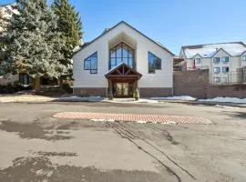 Code & Comfort | 2BR DTC Retreat | Pool + Home Office | Greenwood Village
