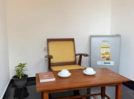 Sunny's Hide Out