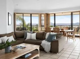 Penthouse with Incredible Views & Pool