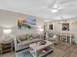 Siesta Key 2-Bedroom Condo with Pool