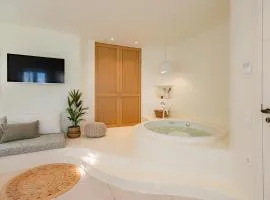 Naxia Gaia Suites