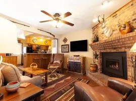 Grandview 1 Rustic Retreat
