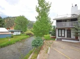 Claim Jumper Townhouse 14