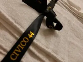 Civico 44