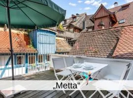 Ferienwohnung Metta - hochwertig sanierter Altbau mit Terrasse auf der Insel