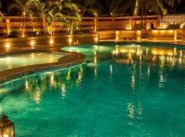 P'almshore Ecr' Resort