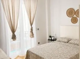 Gato street, Private rooms