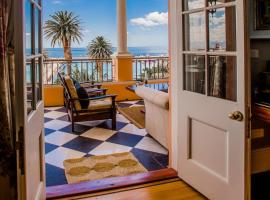 Majestic Ocean Views Restful Retreat, hotel di Cape Town