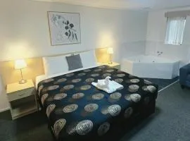 Tropicana Motor Inn
