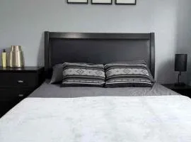 2806 Regina