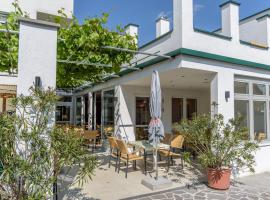 Hotel Zachs, hotel with parking in Sankt Margarethen im Burgenland