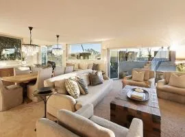 Hastings Park: Lavish Ocean Vista Luxury