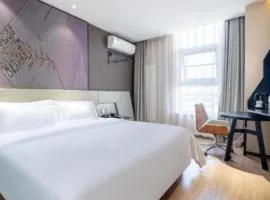 IU Hotels· Tianjin Houtai Chengjian University Haitai Industrial Park