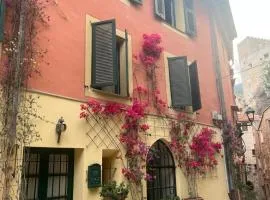 Charming flat in a Medieval village