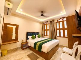 Hotel R GUEST HOUSE - NEAR KASHI VISHWANATH TEMPLE, готель у місті Варанасі