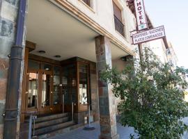 Hotel El Roble, hotel cerca de Parque Natural Fuentes Carrionas y Fuente Cobre, Cervera de Pisuerga