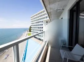 Bamboo Beach LS Apartments