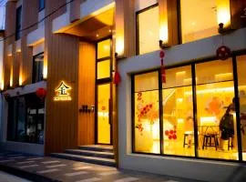 Kim Poshtel Hatyai