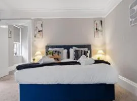 Leo Apartment - 4 Bedroom Flat in Nairn