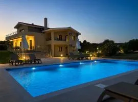 Villa Astoria Exclusive luxury villa in Svoronata with breathtaking views and private grounds