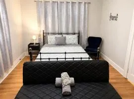 Paris-Inspired Downtown Studio - Toyota Center
