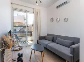 Shore 1-BR Apartment In Batroun Old Souks