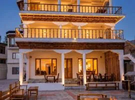 Hotel Karakoram
